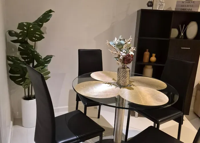 1br In Makati Ph, Tv, Infinity Pool, Sunset View, Mall Access Apartamento