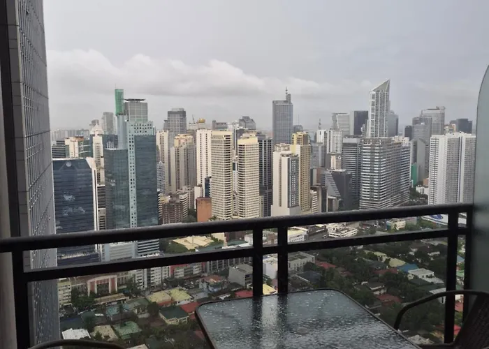 1br In Makati Ph, Tv, Infinity Pool, Sunset View, Mall Access * Manila