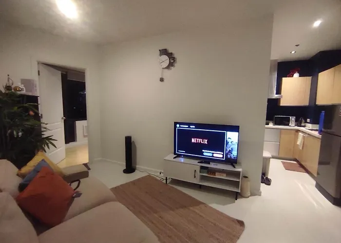 1br In Makati Ph, Tv, Infinity Pool, Sunset View, Mall Access Apartamento *