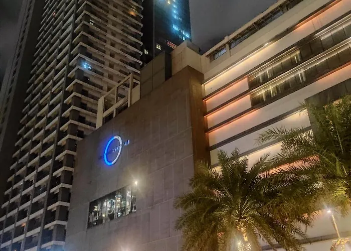 Apartamento 1br In Makati Ph, Tv, Infinity Pool, Sunset View, Mall Access *