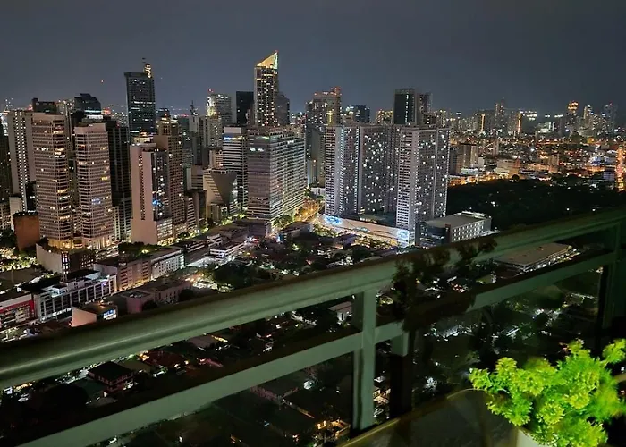 1br In Makati Ph, Tv, Infinity Pool, Sunset View, Mall Access *
